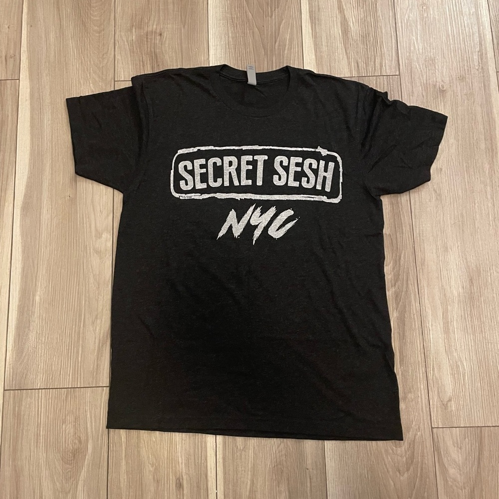 SECRET SESH NYC “IYKYK” PRIVATE EVENT TSHIRT